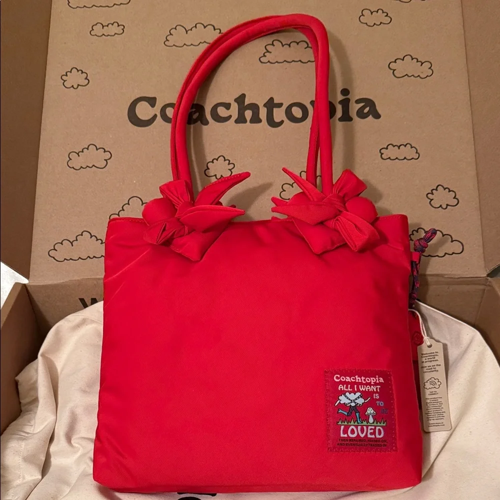 ❤️ Coach‎ NWT Coachtopia Red Loop Small Tote With Heart Appliqué - Picture 6 of 12